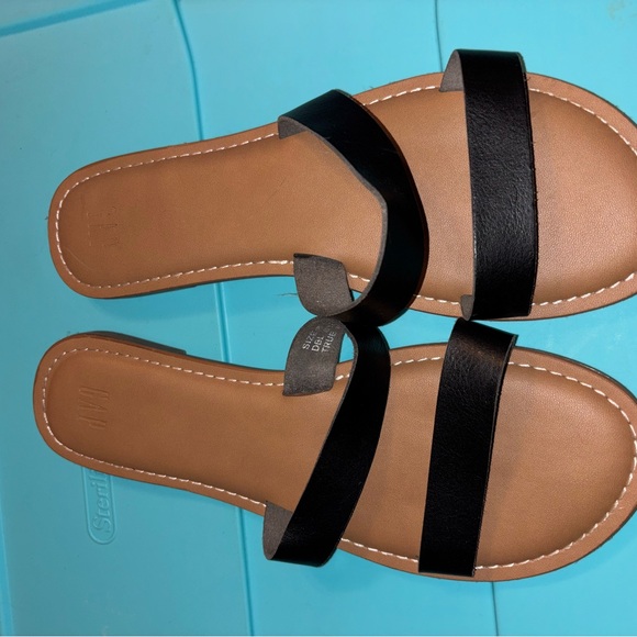 black strappy sandals GAP size 8 women’s - Picture 1 of 1